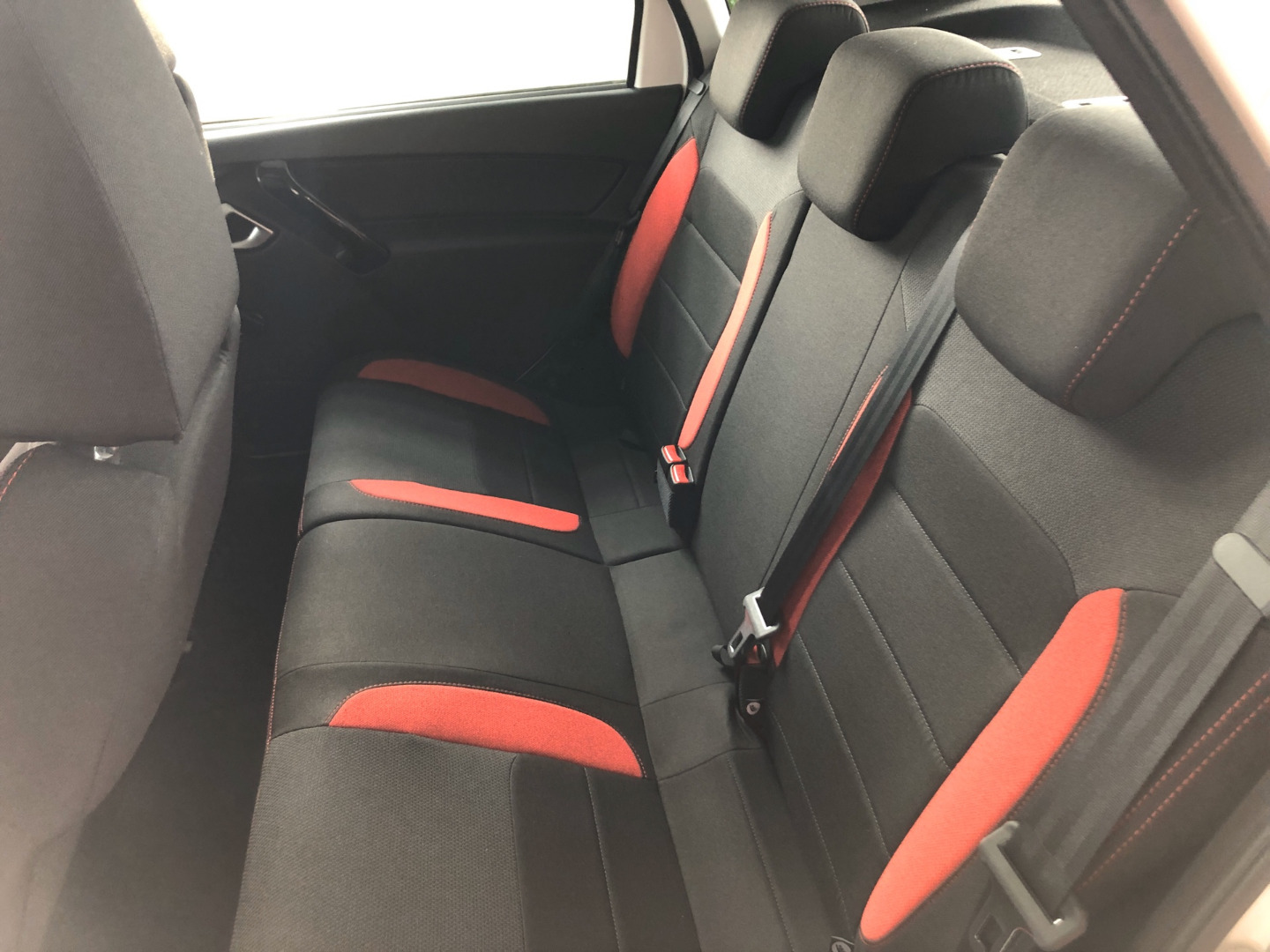 Уже у нас - новая LADA Granta Drive Active